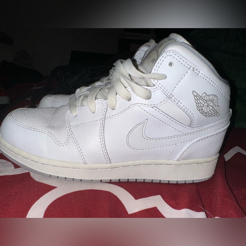 Air Jordan 1 mids